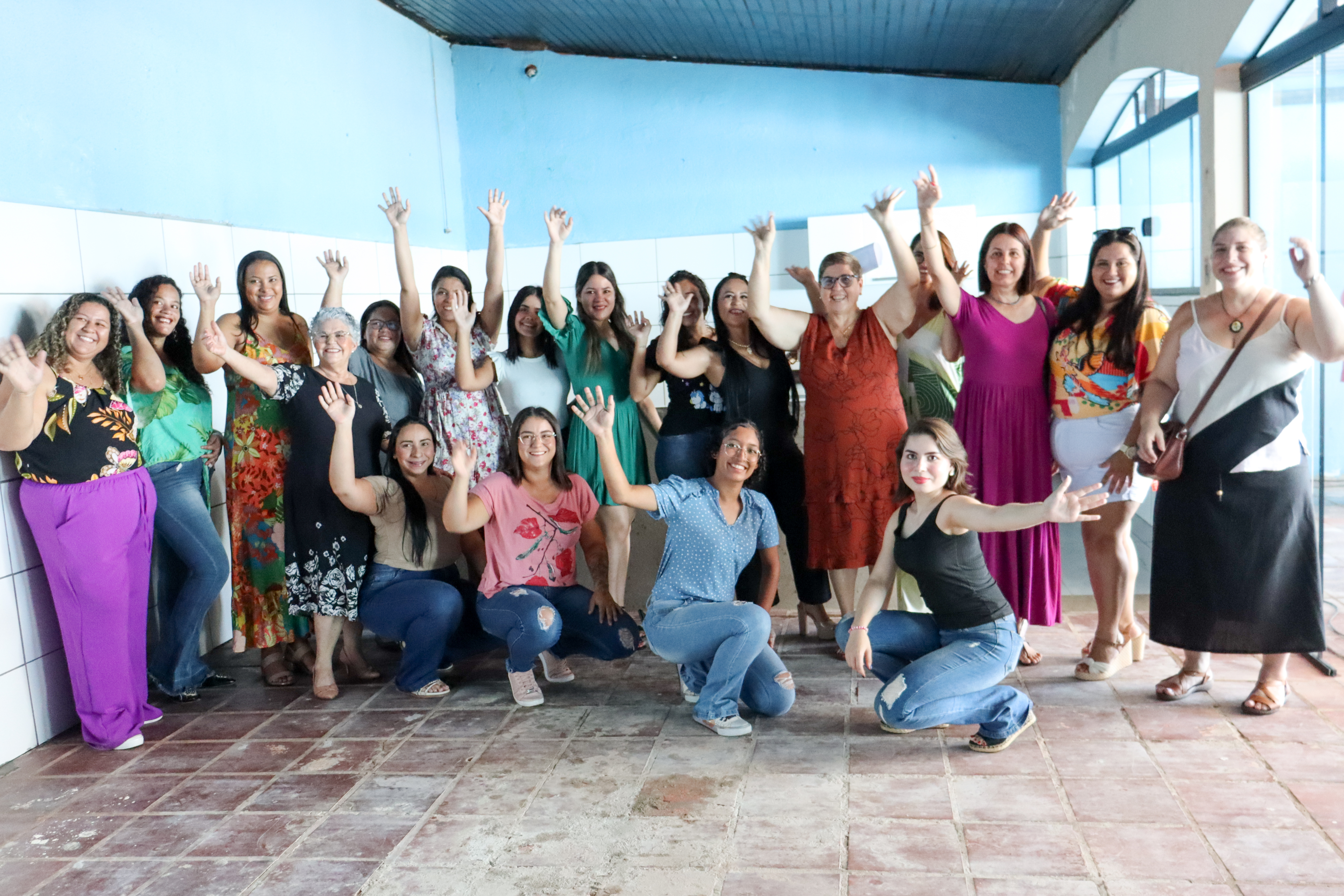 Equipe de colaboradores da nova creche Colo de Mãe