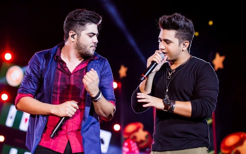 Fotos Redes Sociais- Henrique e Juliano abrem a grade de shows