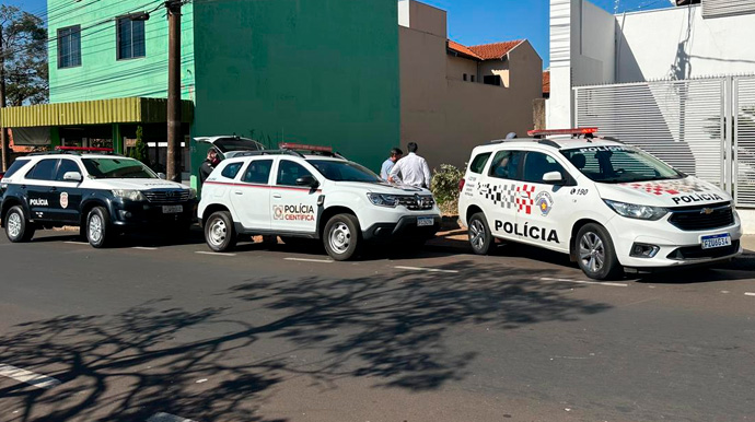 A Polícia Militar e a Perícia estão no local para apurar os fatos - Foto: Portal AssisCity 