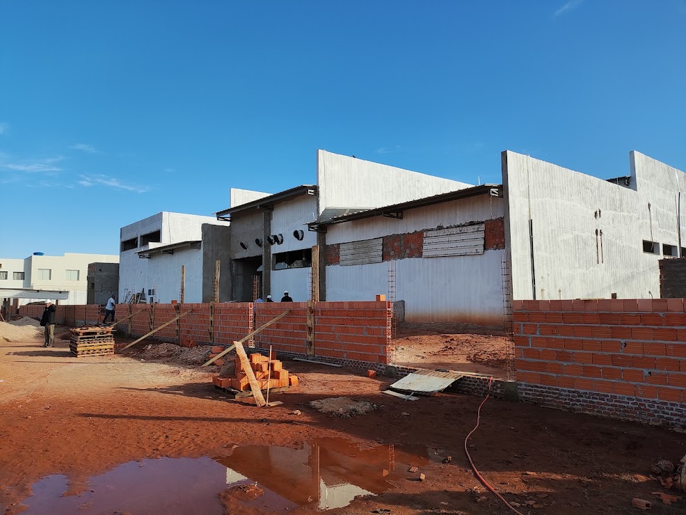 Foto: Comunicação PMA: Com o projeto em ritmo acelerado, a nova instalação terá uma capacidade cinco vezes maior que a cozinha atual, que diariamente produz 18 mil pães e mais de 30 mil refeições.