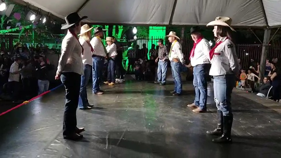 Arquivo: Comunicação PMA - A dança de catira é uma atração tradicional na Festa do Folclore da Casa de Taipa