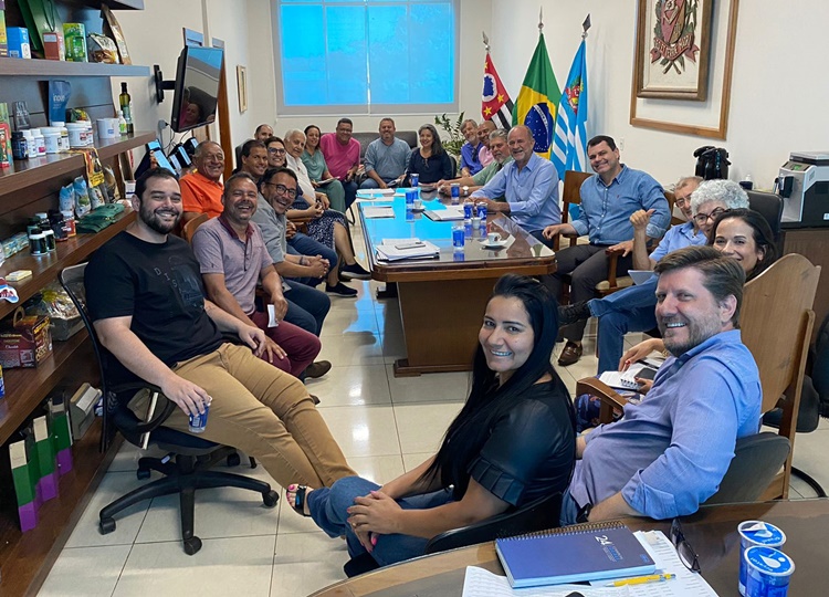 Foto: Divulgação - Prefeito José Fernandes e sua equipe gestora avaliando as obras que serão entregues em breve.