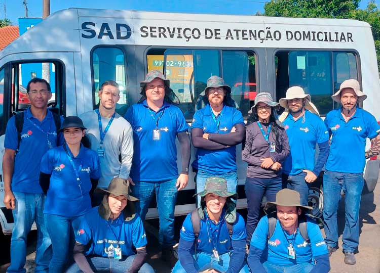 Foto: Divulgação - Equipe de endemias realiza ações de prevenção à dengue no Cemitério Municipal da Saudade, visando o Dia de Finados.