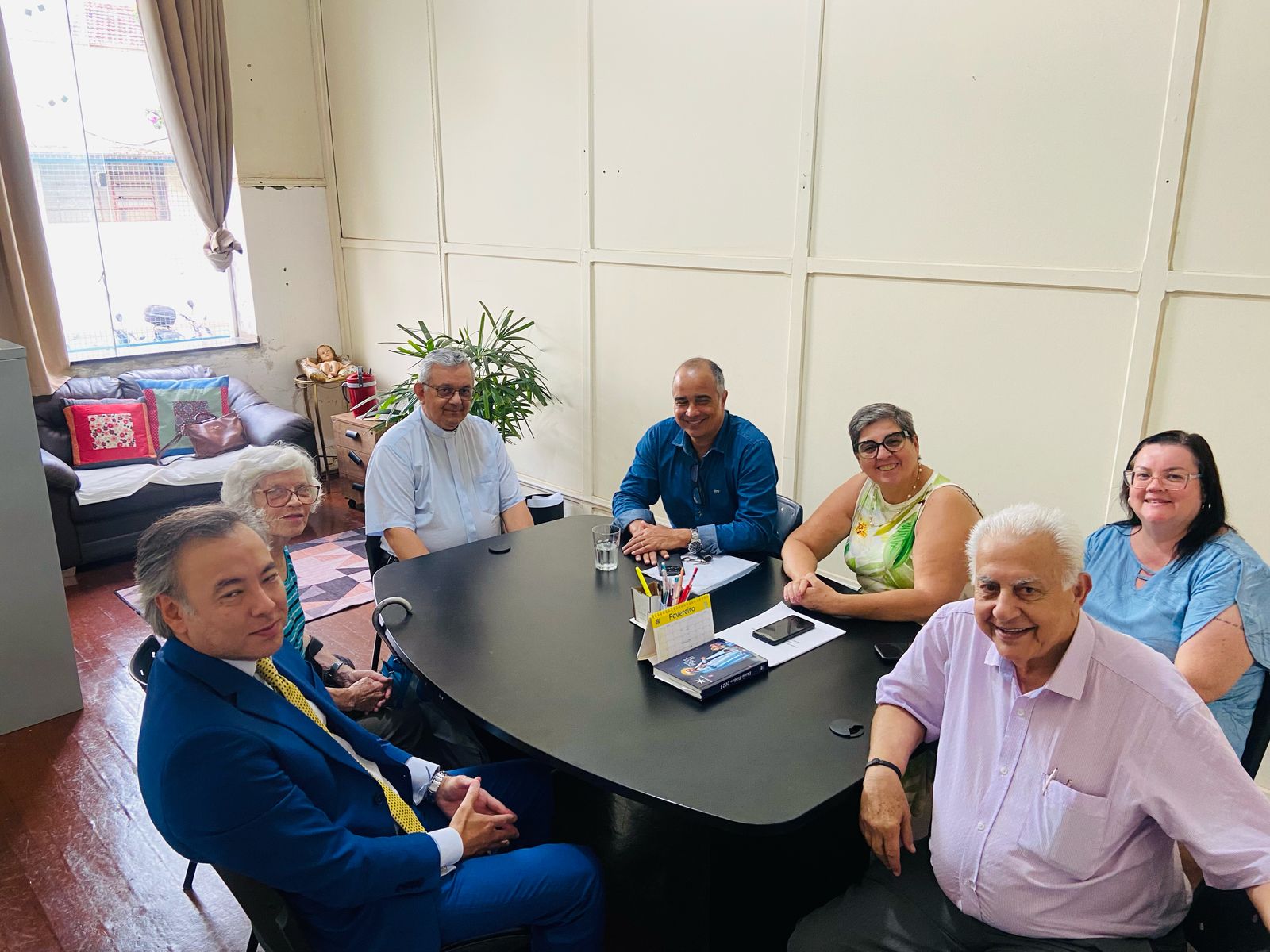 Foto: Divulgação - Estiveram presentes no encontro o ex-prefeito de Assis, Aref Sabeh, o advogado Ricardo Hiroshi e o bispo diocesano Dom Argemiro de Azevedo, além de membros da diretoria